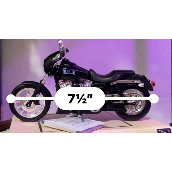 Sons Of Anarchy SOA Opie Model Harley Dyna Glide Bike from TV Show Collectable - Picture 6 of 7